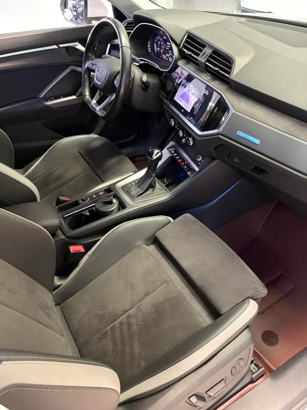 Audi Q3 2020 40 TFSI Fashion dynamic type interior photo 8 Audi Q3 2020 40 TFSI Fashion dynamic type interior photo 8