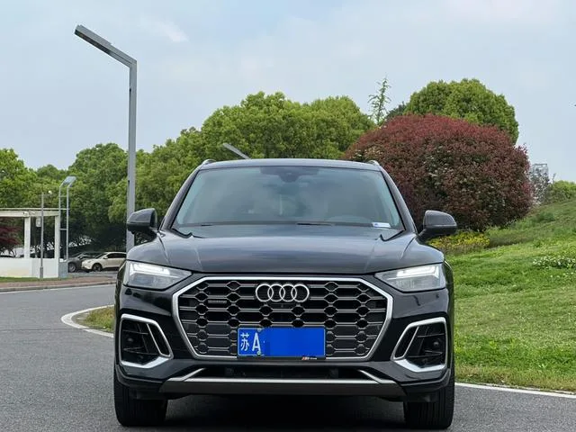 Audi Q5L 2022 45T Deluxe dinámico exterior foto 2