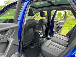 Audi Q5L 2022 45T Deluxe dinámico interior foto 11