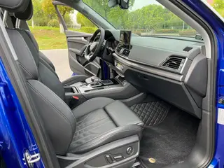 Audi Q5L 2022 45T Deluxe dinámico interior foto 13