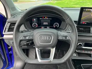 Audi Q5L 2022 45T Deluxe dinámico interior foto 14