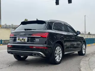 Audi Q5L 2022 Restyling 40T Deluxe Dynamic exterior photo 4 Audi Q5L 2022 Restyling 40T Deluxe Dynamic exterior photo 4