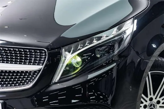Mercedes-Benz V-Class 2022 V 260 L Edición de lujo de batalla larga exterior foto 4 Mercedes-Benz V-Class 2022 V 260 L Edición de lujo de batalla larga exterior foto 4