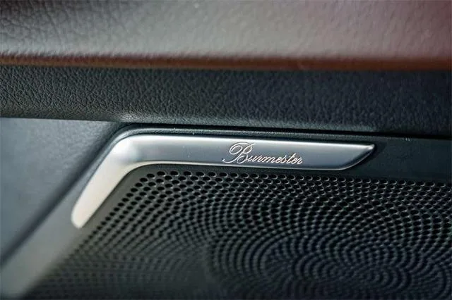 Mercedes-Benz V-Class 2022 V 260 L Edición de lujo de batalla larga interior foto 18 Mercedes-Benz V-Class 2022 V 260 L Edición de lujo de batalla larga interior foto 18