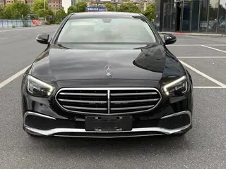 Mercedes-Benz E-Class 2023 E 260 L Coche exterior foto 2 Mercedes-Benz E-Class 2023 E 260 L Coche exterior foto 2