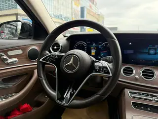 Mercedes-Benz E-Class 2023 E 260 L Coche exterior foto 5 Mercedes-Benz E-Class 2023 E 260 L Coche exterior foto 5