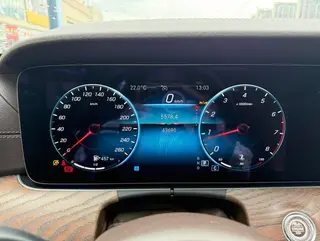 Mercedes-Benz E-Class 2023 E 260 L Coche interior foto 11 Mercedes-Benz E-Class 2023 E 260 L Coche interior foto 11