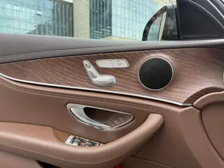 Mercedes-Benz E-Class 2023 E 260 L Coche interior foto 12 Mercedes-Benz E-Class 2023 E 260 L Coche interior foto 12