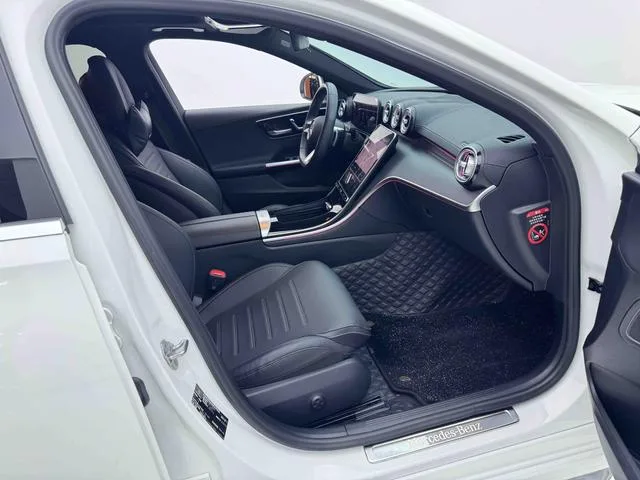 Mercedes-Benz C-Class 2023 C 260 L Sports version interior photo 13 Mercedes-Benz C-Class 2023 C 260 L Sports version interior photo 13