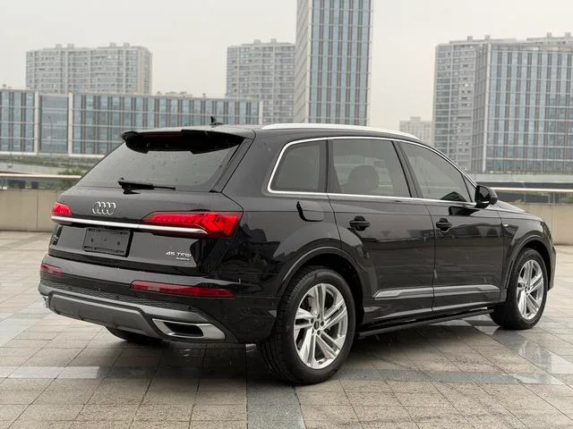 Audi Q7 2021 45 TFSI quattro S line Sportif extérieur photo 4 Audi Q7 2021 45 TFSI quattro S line Sportif extérieur photo 4