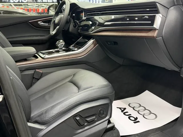 Audi Q7 2021 45 TFSI quattro S line Sportif extérieur photo 7 Audi Q7 2021 45 TFSI quattro S line Sportif extérieur photo 7