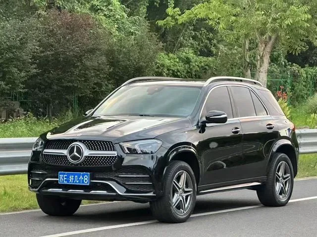 Mercedes-Benz GLE (Imported) 2021 GLE 450 4MATIC Estilo de moda exterior foto 1 Mercedes-Benz GLE (Imported) 2021 GLE 450 4MATIC Estilo de moda exterior foto 1