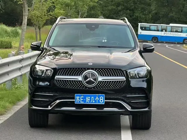 Mercedes-Benz GLE (Imported) 2021 GLE 450 4MATIC Estilo de moda exterior foto 2 Mercedes-Benz GLE (Imported) 2021 GLE 450 4MATIC Estilo de moda exterior foto 2