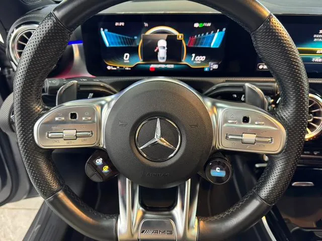 Mercedes-Benz CLA AMG 2021 AMG CLA 35 4MATIC interior foto 16 Mercedes-Benz CLA AMG 2021 AMG CLA 35 4MATIC interior foto 16