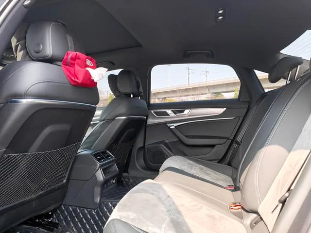 Audi A6L 2024 40 TFSI Deluxe dinámico interior foto 13 Audi A6L 2024 40 TFSI Deluxe dinámico interior foto 13