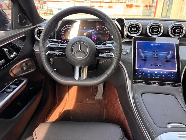 Mercedes-Benz C-Class 2024 C 260 L Edición deportiva Haoye interior foto 6 Mercedes-Benz C-Class 2024 C 260 L Edición deportiva Haoye interior foto 6