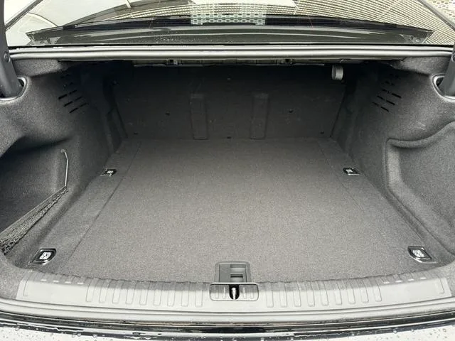 Audi A6L 2023 45 TFSI quattro Elegante y elegante interior foto 15 Audi A6L 2023 45 TFSI quattro Elegante y elegante interior foto 15