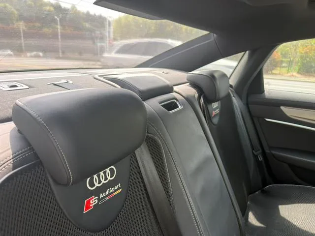 Audi A6L 2021 45 TFSI quattro Zhenxuan Zhiya Type interior photo 19 Audi A6L 2021 45 TFSI quattro Zhenxuan Zhiya Type interior photo 19