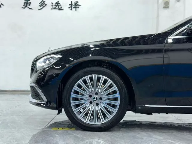 Mercedes-Benz E-Class 2023 Restyling E 300 L Luxury type Passenger car exterior photo 5 Mercedes-Benz E-Class 2023 Restyling E 300 L Luxury type Passenger car exterior photo 5