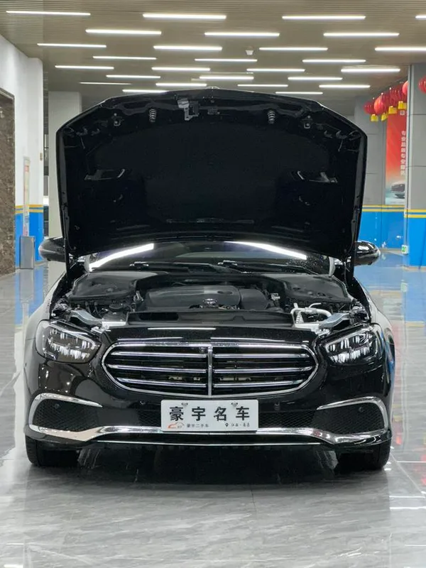 Mercedes-Benz E-Class 2023 Restyling E 300 L Luxury type Passenger car exterior photo 7 Mercedes-Benz E-Class 2023 Restyling E 300 L Luxury type Passenger car exterior photo 7
