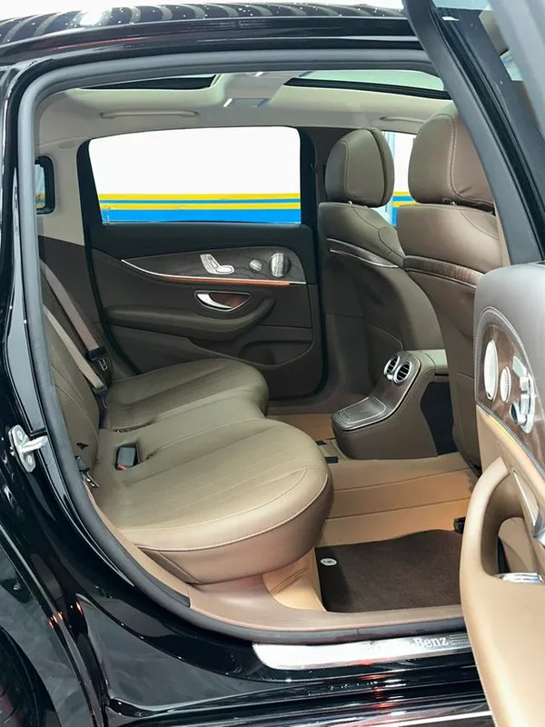 Mercedes-Benz E-Class 2023 Restyling E 300 L Luxury type Passenger car interior photo 13 Mercedes-Benz E-Class 2023 Restyling E 300 L Luxury type Passenger car interior photo 13