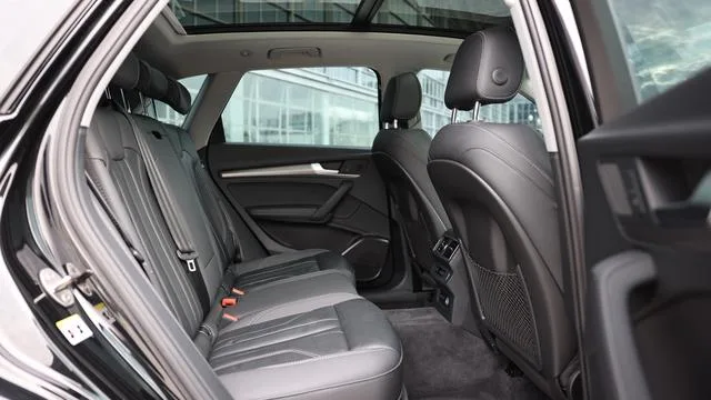 Audi Q5L 2022 40T Deluxe Dynamic interior photo 13 Audi Q5L 2022 40T Deluxe Dynamic interior photo 13