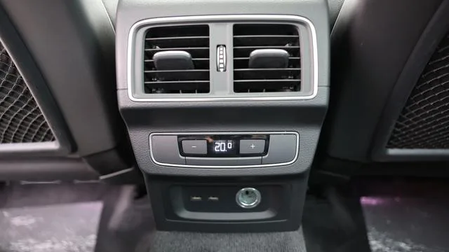 Audi Q5L 2022 40T Deluxe Dynamic interior photo 16 Audi Q5L 2022 40T Deluxe Dynamic interior photo 16