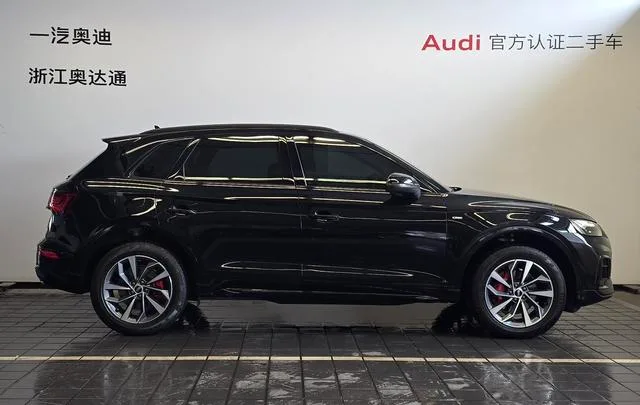 Audi Q5L 2025 40TFSI Deluxe Dynamic exterior photo 3 Audi Q5L 2025 40TFSI Deluxe Dynamic exterior photo 3