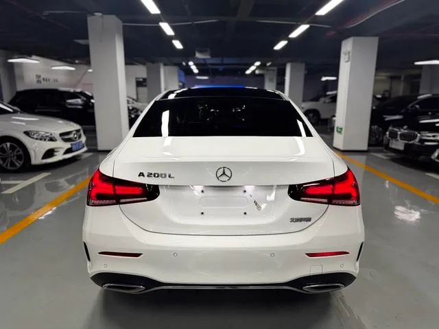 Mercedes-Benz A-Class 2022 A 200 L Sport Sedan Fashion Edition exterior photo 6 Mercedes-Benz A-Class 2022 A 200 L Sport Sedan Fashion Edition exterior photo 6