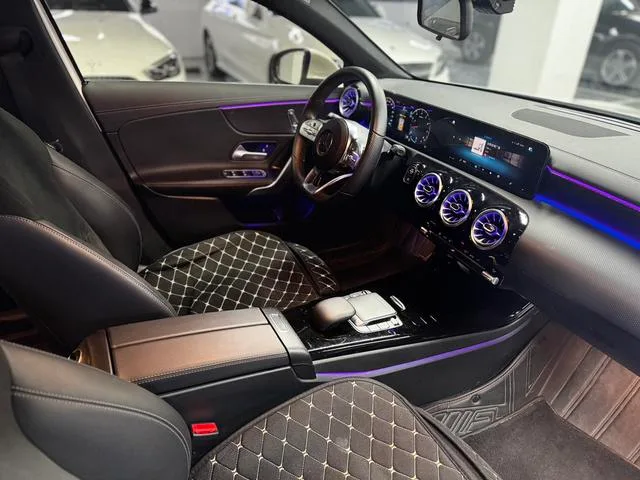 Mercedes-Benz A-Class 2022 A 200 L Sport Sedan Fashion Edition interior photo 10 Mercedes-Benz A-Class 2022 A 200 L Sport Sedan Fashion Edition interior photo 10