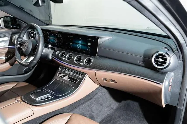 Mercedes-Benz E-Class 2022 E 300 L Luxury type sports car interior photo 15 Mercedes-Benz E-Class 2022 E 300 L Luxury type sports car interior photo 15