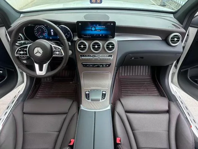 Mercedes-Benz GLC 2022 Reforma GLC 300 L 4MATIC Dinámico interior foto 9 Mercedes-Benz GLC 2022 Reforma GLC 300 L 4MATIC Dinámico interior foto 9
