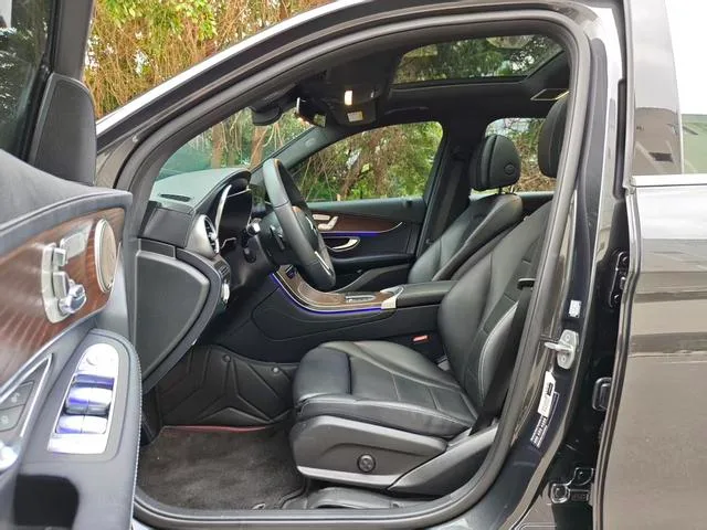 Mercedes-Benz GLC 2022 Reforma GLC 300 L 4MATIC Edición tibetana dinámica interior foto 6 Mercedes-Benz GLC 2022 Reforma GLC 300 L 4MATIC Edición tibetana dinámica interior foto 6