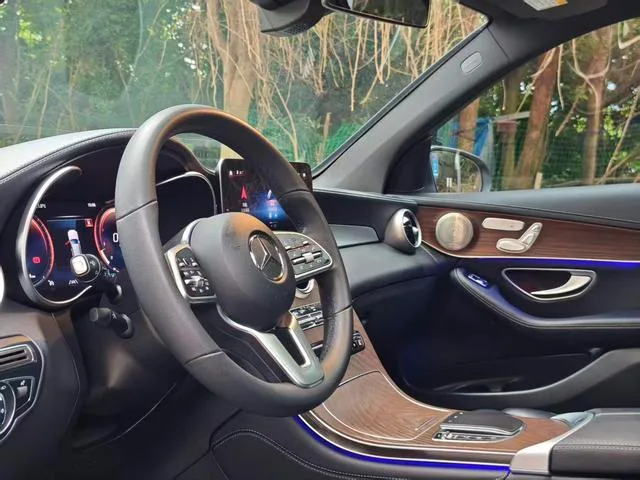 Mercedes-Benz GLC 2022 Reforma GLC 300 L 4MATIC Edición tibetana dinámica interior foto 8 Mercedes-Benz GLC 2022 Reforma GLC 300 L 4MATIC Edición tibetana dinámica interior foto 8
