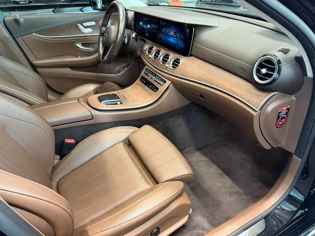 Mercedes-Benz E-Class 2022 Segundo cambio E 300 L De lujo Coche interior foto 9 Mercedes-Benz E-Class 2022 Segundo cambio E 300 L De lujo Coche interior foto 9