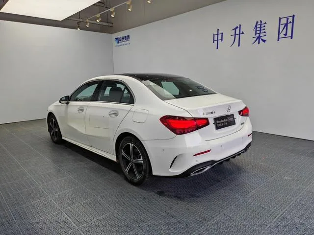 Mercedes-Benz A-Class 2023 A 200 L Sport Sedan Fashion Edition exterior photo 4 Mercedes-Benz A-Class 2023 A 200 L Sport Sedan Fashion Edition exterior photo 4