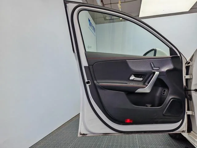 Mercedes-Benz A-Class 2023 A 200 L Sport Sedan Fashion Edition interior photo 13 Mercedes-Benz A-Class 2023 A 200 L Sport Sedan Fashion Edition interior photo 13