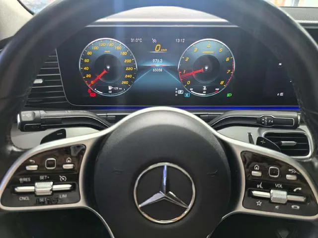 Mercedes-Benz GLE Coupe 2020 GLE 350 4MATIC Coupé SUV De lujo interior foto 8 Mercedes-Benz GLE Coupe 2020 GLE 350 4MATIC Coupé SUV De lujo interior foto 8