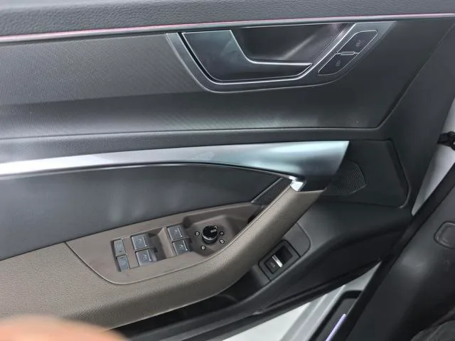 Audi A7L 2024 45 TFSI S-line Conjunto de cristal de flujo de construcción de sueños exterior foto 4