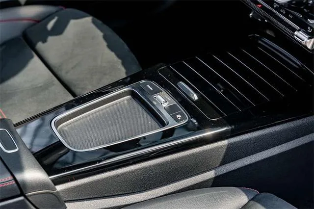 Mercedes-Benz A-Class 2025 A 200 L Fashion Edition interior photo 18 Mercedes-Benz A-Class 2025 A 200 L Fashion Edition interior photo 18