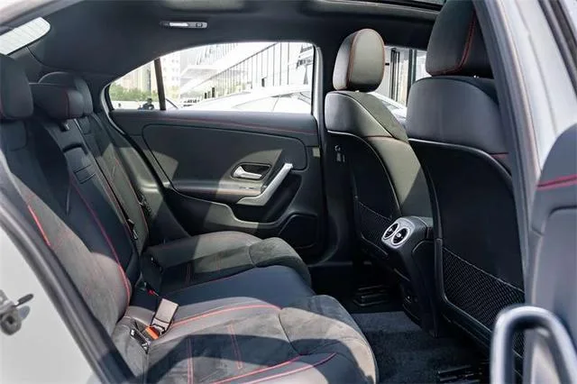 Mercedes-Benz A-Class 2025 A 200 L Fashion Edition interior photo 20 Mercedes-Benz A-Class 2025 A 200 L Fashion Edition interior photo 20