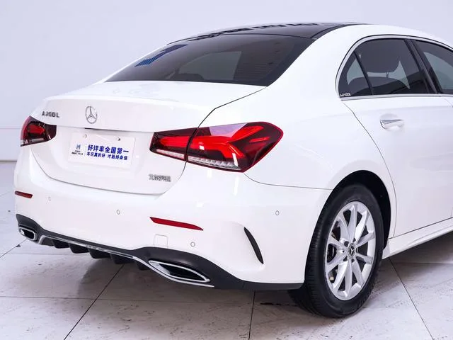 Mercedes-Benz A-Class 2021 A 200 L Sport Sedan Fashion Edition exterior photo 9 Mercedes-Benz A-Class 2021 A 200 L Sport Sedan Fashion Edition exterior photo 9