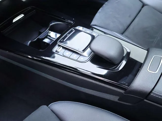 Mercedes-Benz A-Class 2021 A 200 L Sport Sedan Fashion Edition interior photo 12 Mercedes-Benz A-Class 2021 A 200 L Sport Sedan Fashion Edition interior photo 12