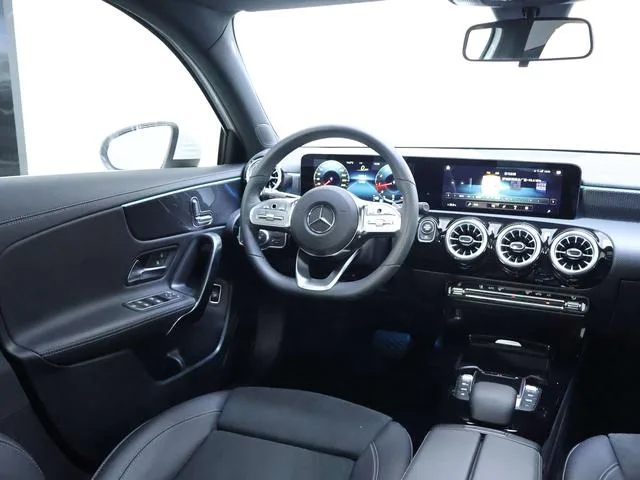 Mercedes-Benz A-Class 2021 A 200 L Sport Sedan Fashion Edition interior photo 15 Mercedes-Benz A-Class 2021 A 200 L Sport Sedan Fashion Edition interior photo 15