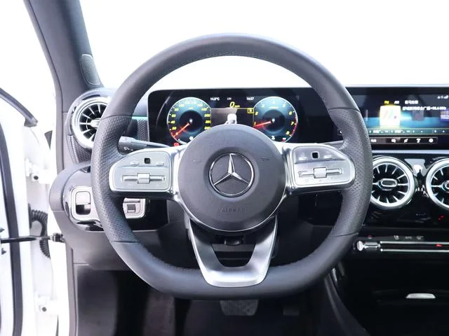 Mercedes-Benz A-Class 2021 A 200 L Sport Sedan Fashion Edition interior photo 17 Mercedes-Benz A-Class 2021 A 200 L Sport Sedan Fashion Edition interior photo 17