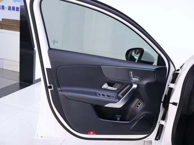 Mercedes-Benz A-Class 2021 A 200 L Sport Sedan Fashion Edition interior photo 19 Mercedes-Benz A-Class 2021 A 200 L Sport Sedan Fashion Edition interior photo 19