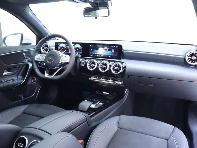 Mercedes-Benz A-Class 2021 A 200 L Sport Sedan Fashion Edition interior photo 20 Mercedes-Benz A-Class 2021 A 200 L Sport Sedan Fashion Edition interior photo 20