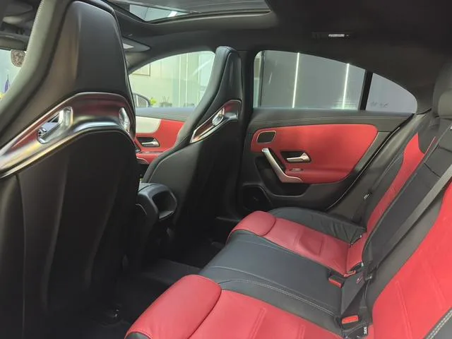 Mercedes-Benz CLA AMG 2020 AMG CLA 45 4MATIC interior foto 7 Mercedes-Benz CLA AMG 2020 AMG CLA 45 4MATIC interior foto 7