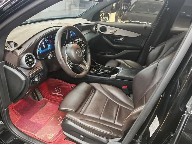 Mercedes-Benz GLC 2022 GLC 260 L 4MATIC Dynamic interior photo 7 Mercedes-Benz GLC 2022 GLC 260 L 4MATIC Dynamic interior photo 7