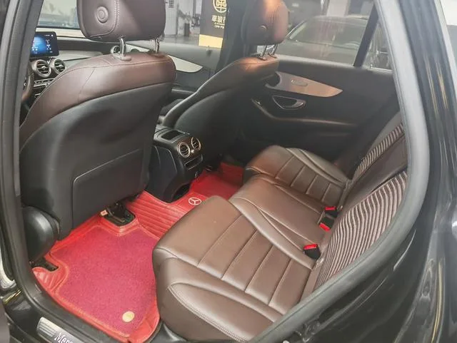 Mercedes-Benz GLC 2022 GLC 260 L 4MATIC Dynamic interior photo 9 Mercedes-Benz GLC 2022 GLC 260 L 4MATIC Dynamic interior photo 9